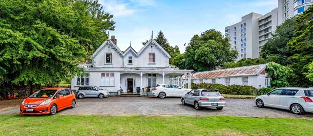 Unlock potential at Epsom boarding house site