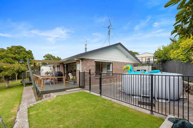 8 Lochinvar Place Hairini_15