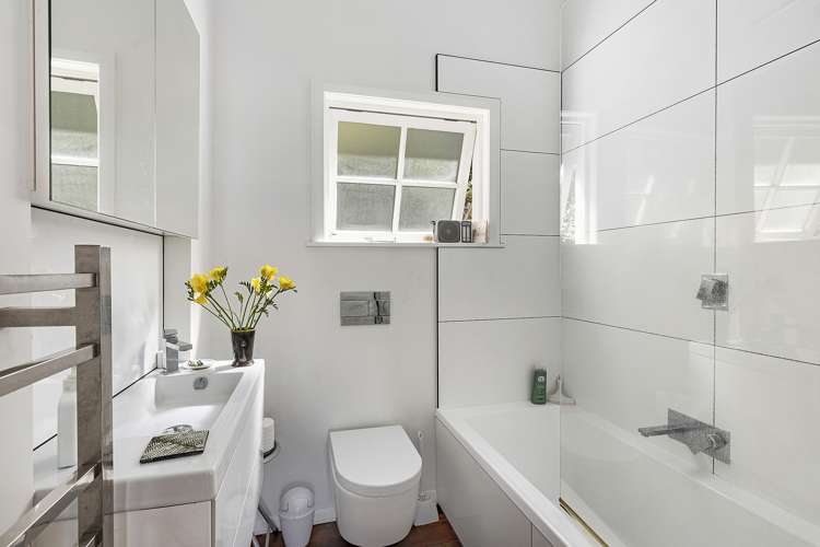 37 Patanga Crescent Thorndon_13