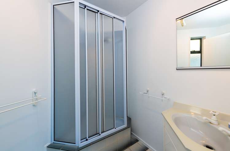 1/30 Prospect Terrace Milford_18