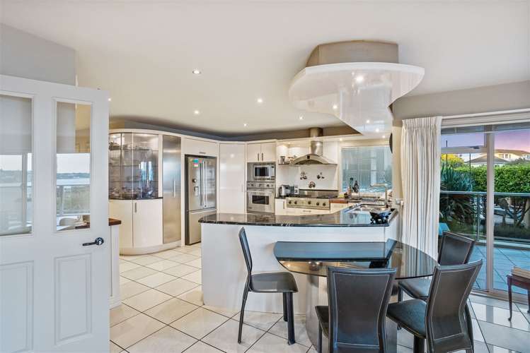 1/25 Churchill Road Murrays Bay_5