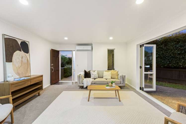 14 Topland Drive Flat Bush_27