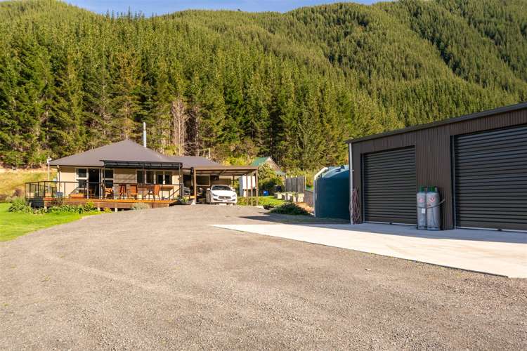 76 Te Tio Terrace Port Underwood_20