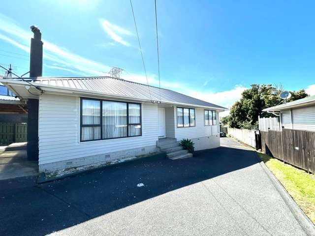 Exciting Rental Opportunity in Te Atatu South!