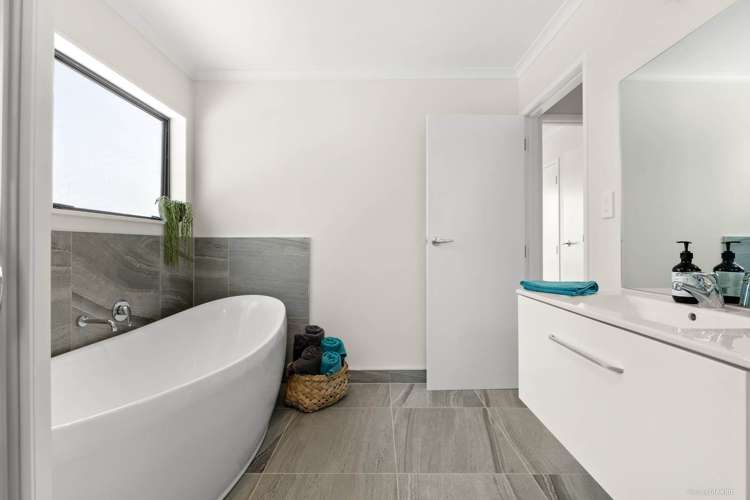 5 Lucy Foster Lane Red Beach_10