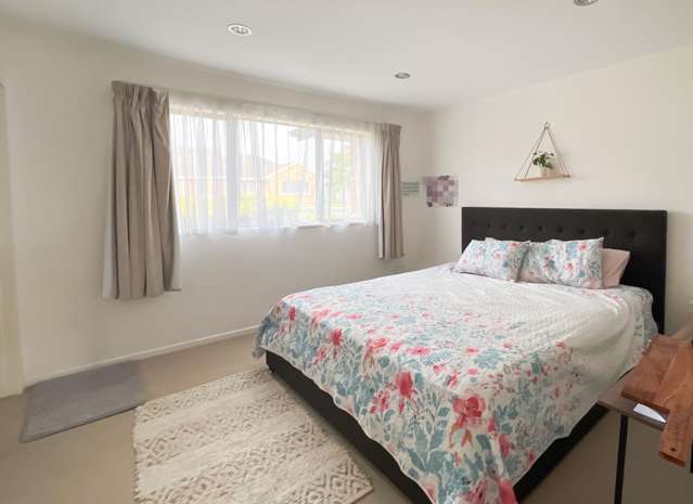 17 Nicholas-Gibbons Drive 10664_4