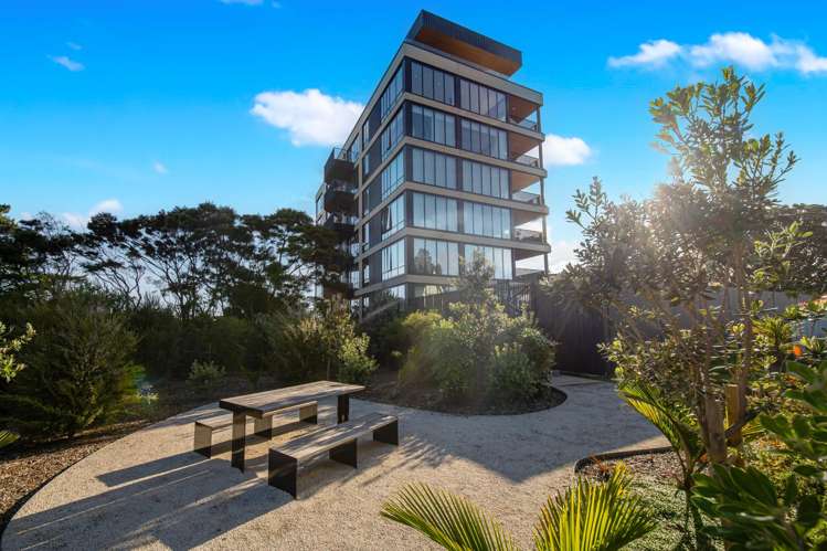 501/45 Hudson Bay Road Hobsonville_6