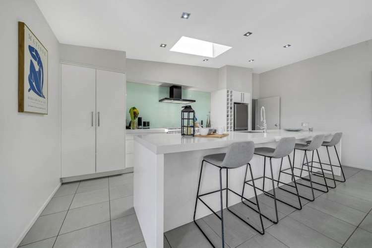 31 The Ritz Orewa_10