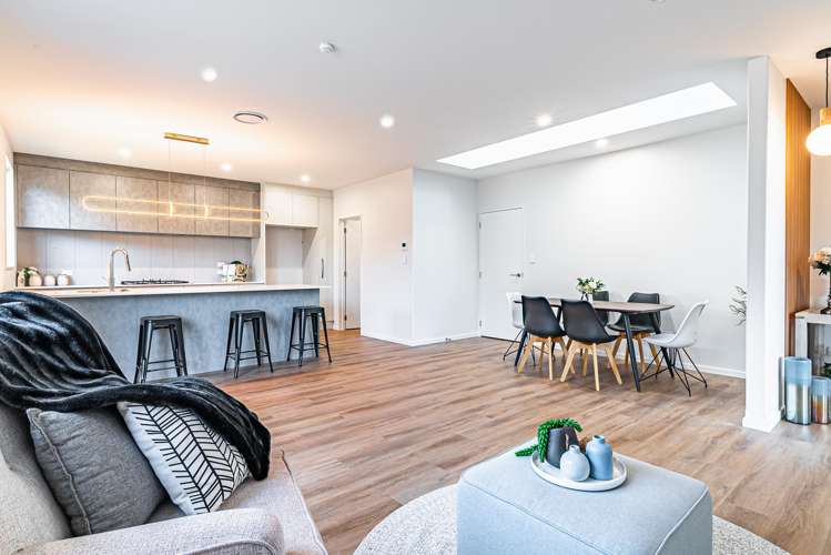17 Eastman Drive_4