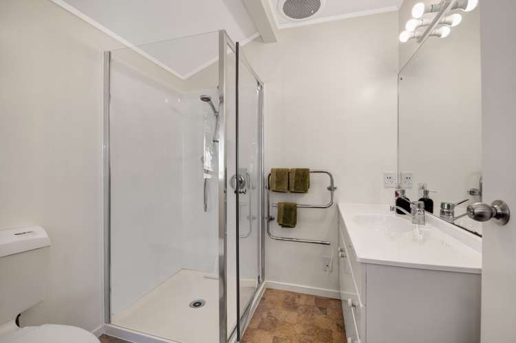 27 Fitzwilliam Drive Torbay_18