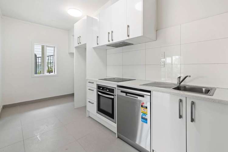 20 Woodcote Drive Glenfield_18