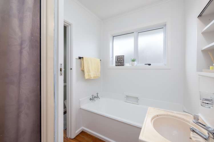 41 Coopers Road Dallington_9