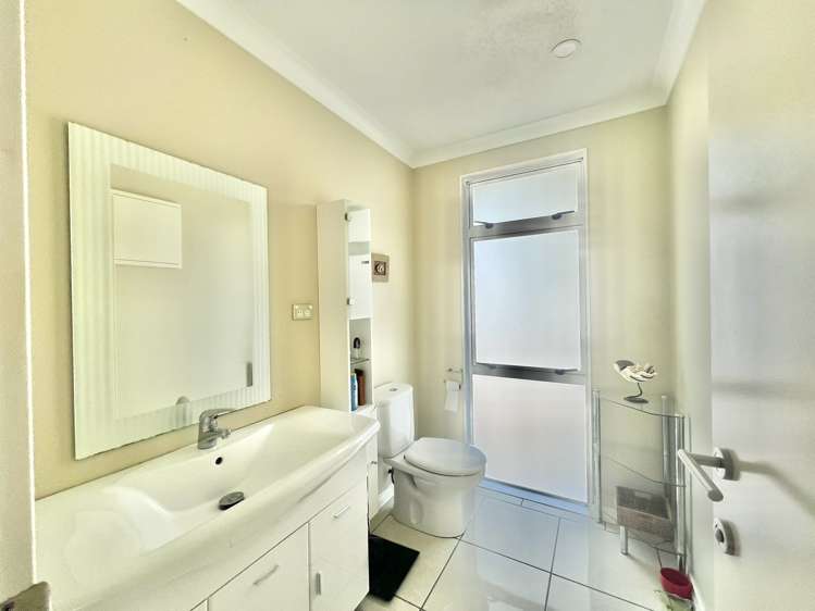 8 Ocean View Road Cable Bay_11