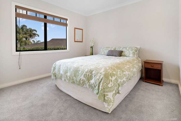 8 Cutter Place Greenhithe_18