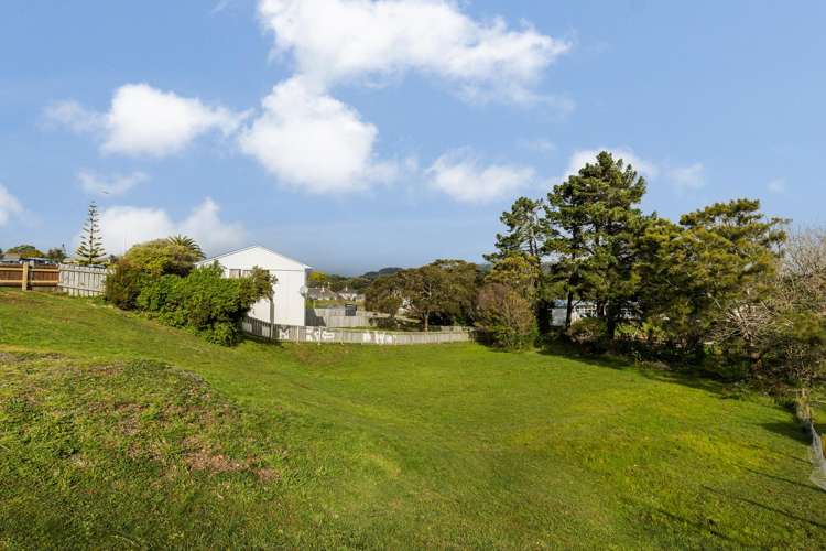 A and B/176 Mungavin Avenue Cannons Creek_5