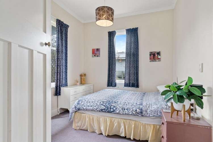 495 High Street South Carterton_13