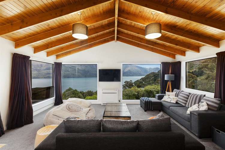 7 Mckerrow Place Fernhill/Sunshine Bay_0