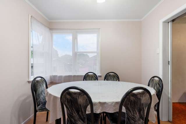 18 Sandra Avenue Otara_4