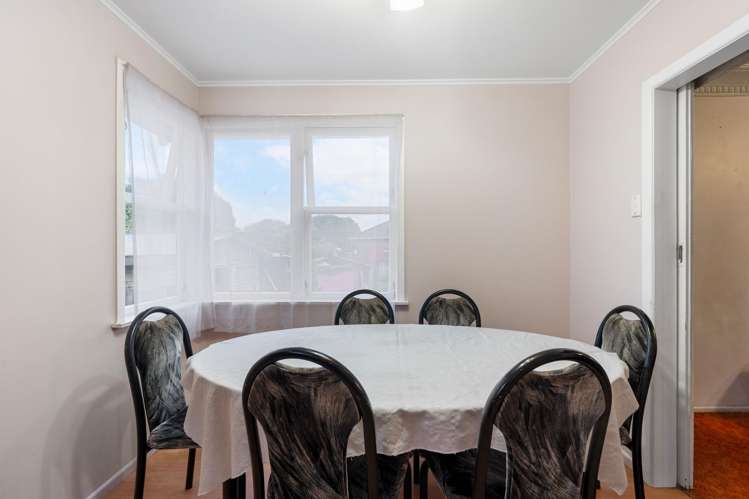 18 Sandra Avenue Otara_4