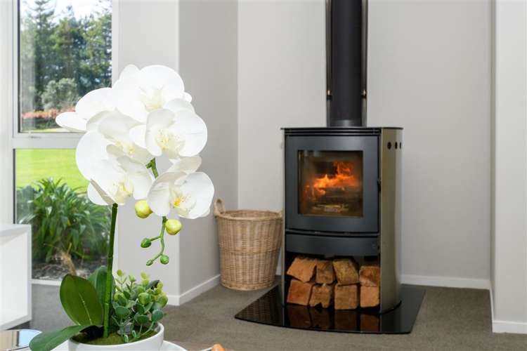 64 Manuka Grove Helensville_23