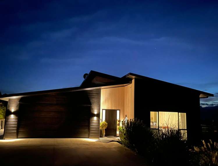 12 Airstrip Ridge Parkvale_30