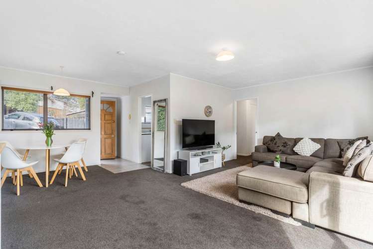 2/18 Woodlands Crescent Browns Bay_14