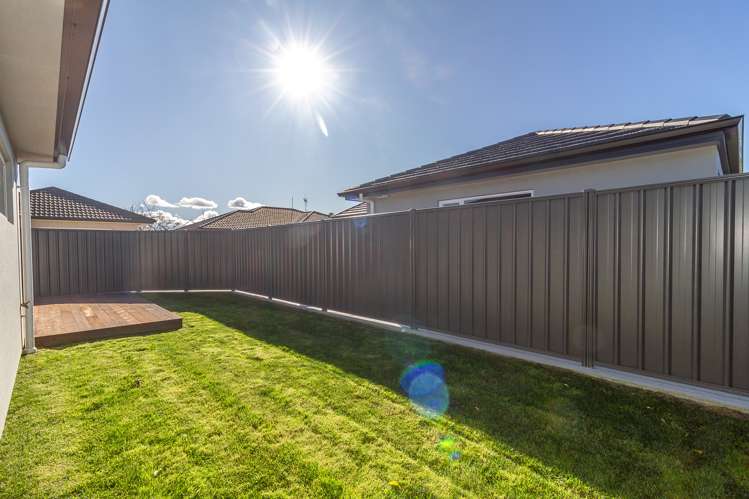 2&3/52 Park Road Greenmeadows_11