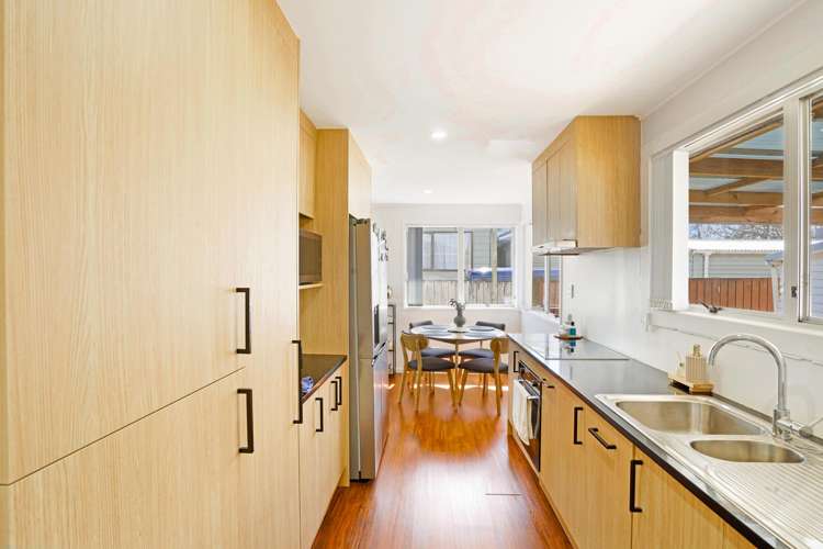 128 Shifnal Drive Randwick Park_7