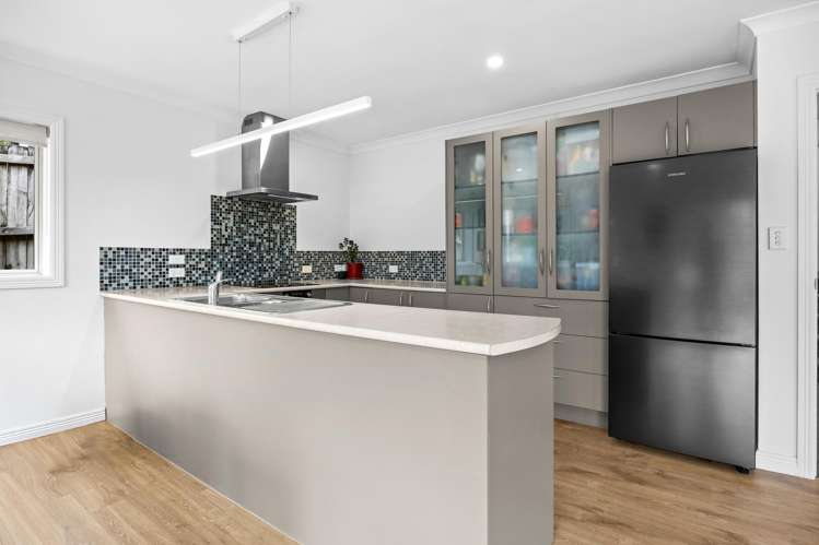 21A Kelwyn Road Kelston_6