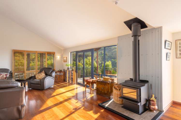 5 Hyland Brae Governors Bay_9