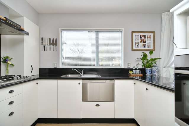 5/19 Longley Place Addington_2