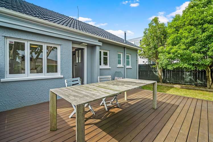 121 Titirangi Road New Lynn_11