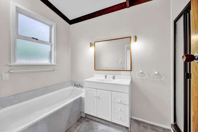 330B South Road Hawera_11