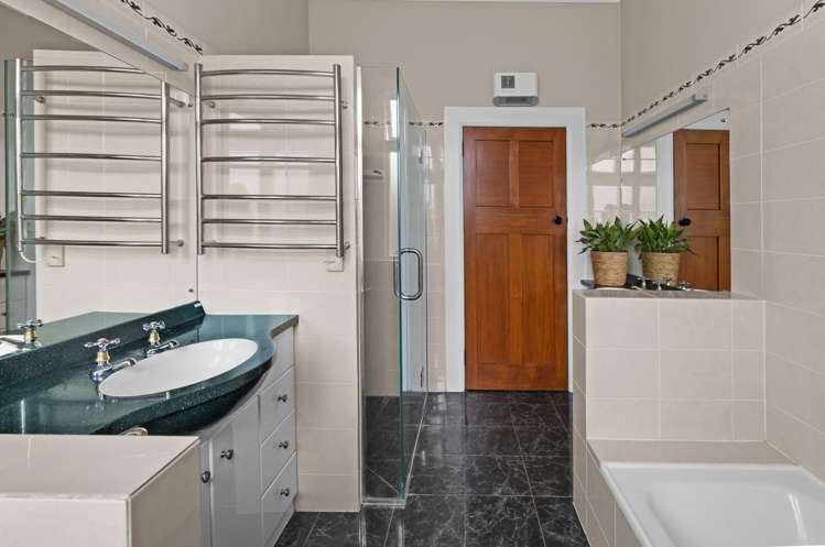 89 Georges Drive Napier South_13