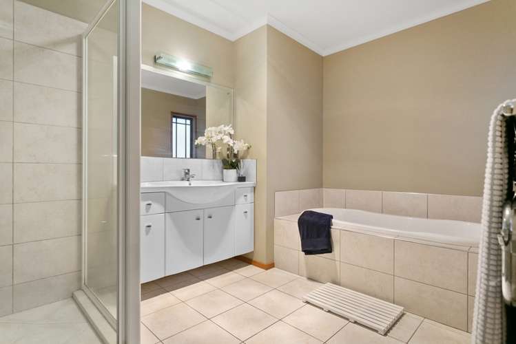 12 Rowling Place Leamington_9