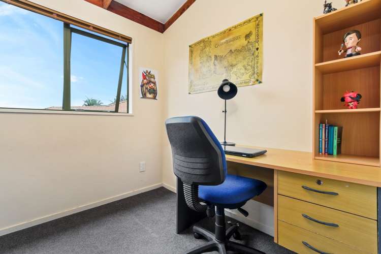 4 Skybird Place Glen Eden_13