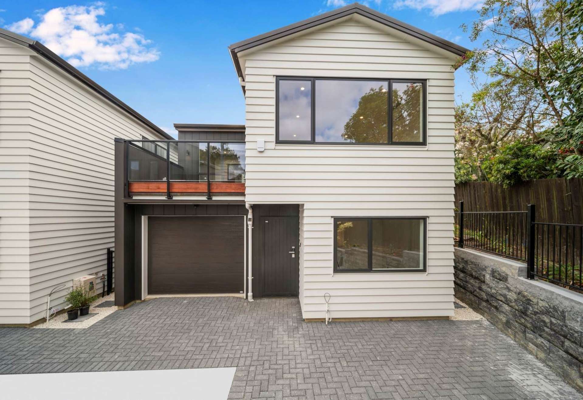 3/2 Dianthus Place Browns Bay_0