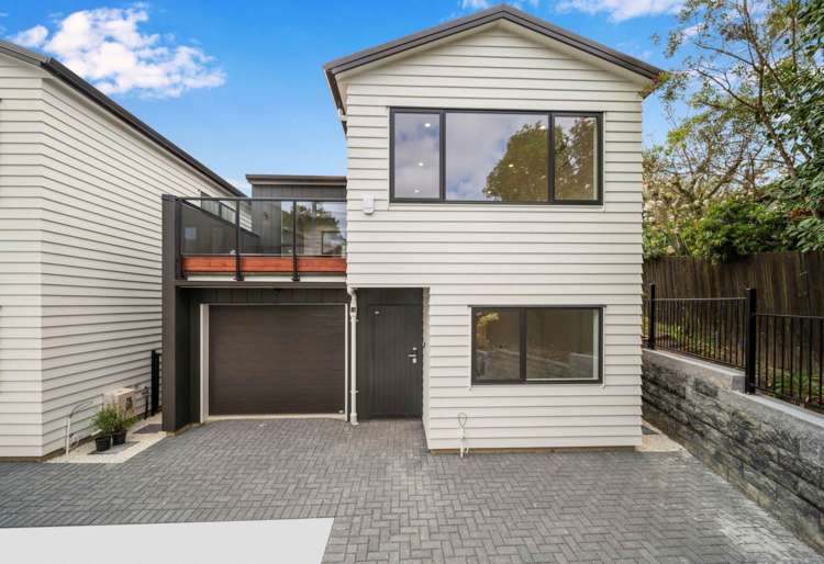 3/2 Dianthus Place_0