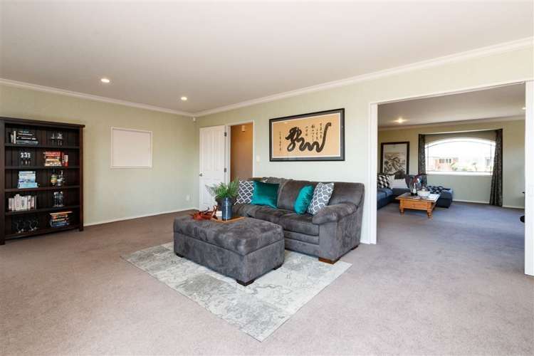 127 Pacific Drive Fitzherbert_8