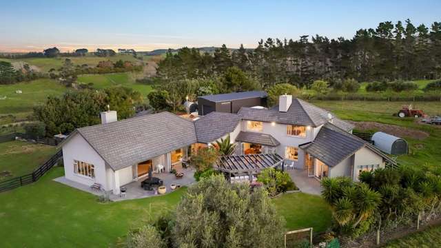 2 HA | Landmark Home | 108m² Shed