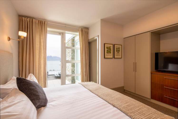 2/55 Kent Street Queenstown_10