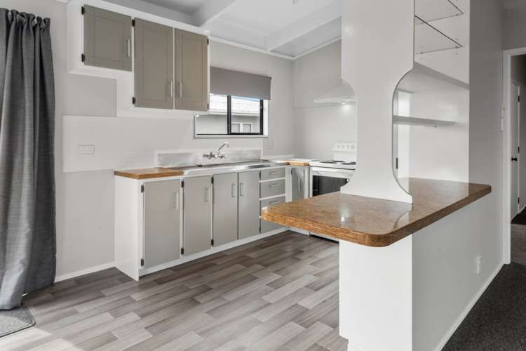 8a Raumati Crescent Onerahi_5