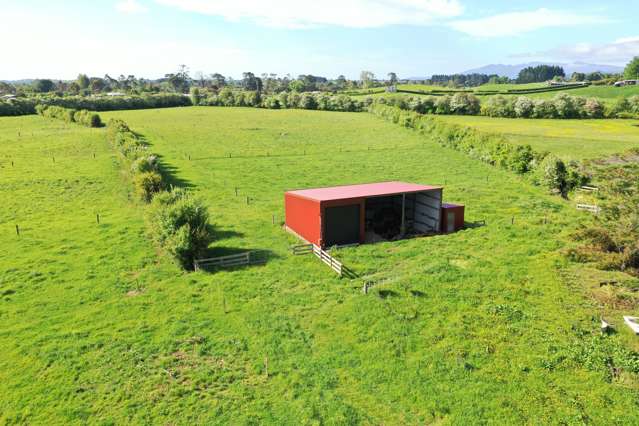 Large Rural Blank Canvas Plus Shed