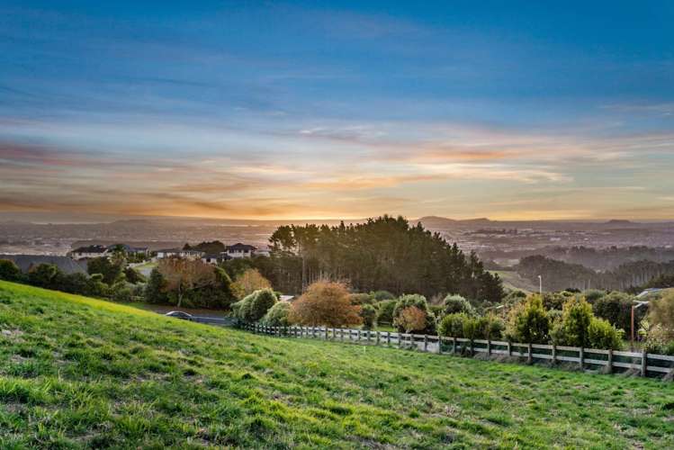 593 Redoubt Road Flat Bush_10