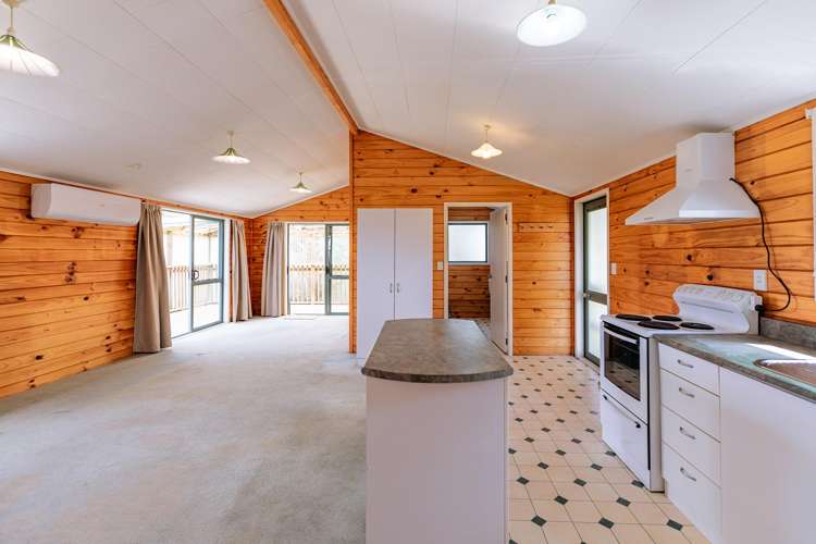 35 Huia Road_5