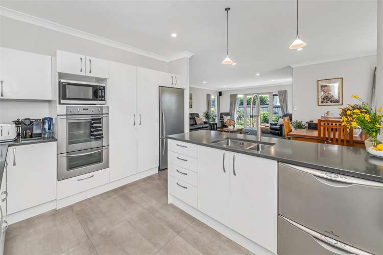 7 Wedmore Close Burwood_10