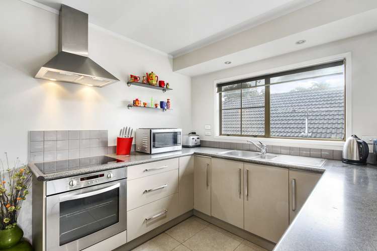 1/1 Finlow Drive Te Atatu South_5