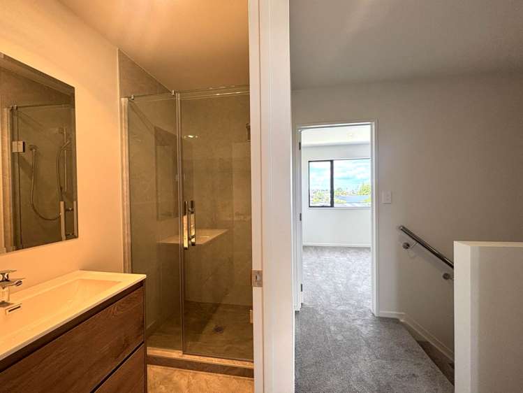 19 Paetai Lane Te Atatu Peninsula_13