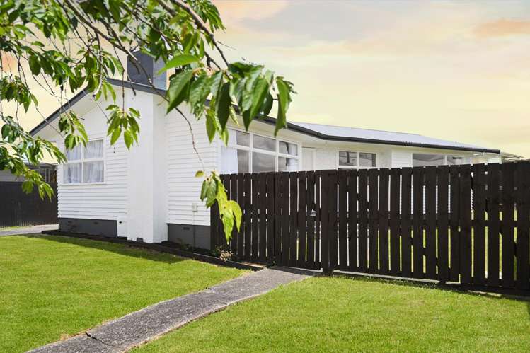 10 Pamela Place Deanwell_19