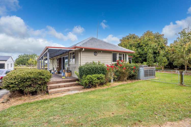 211 Racecourse Road Cambridge_21